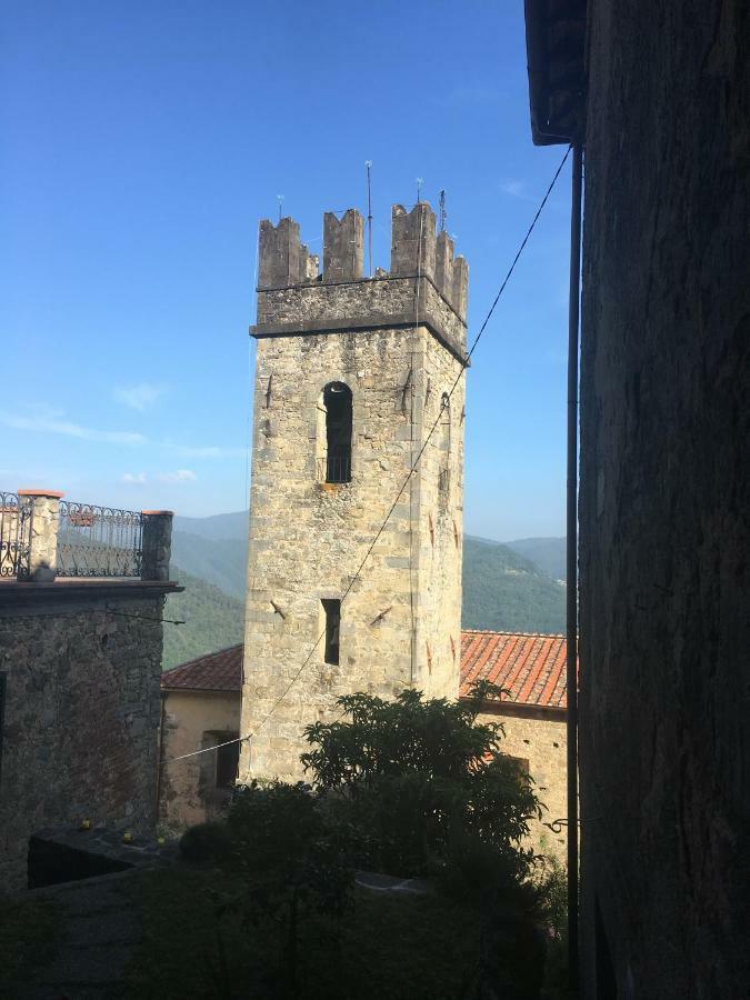 Gasthaus Torre Del Duca Bagni di Lucca Exterior foto